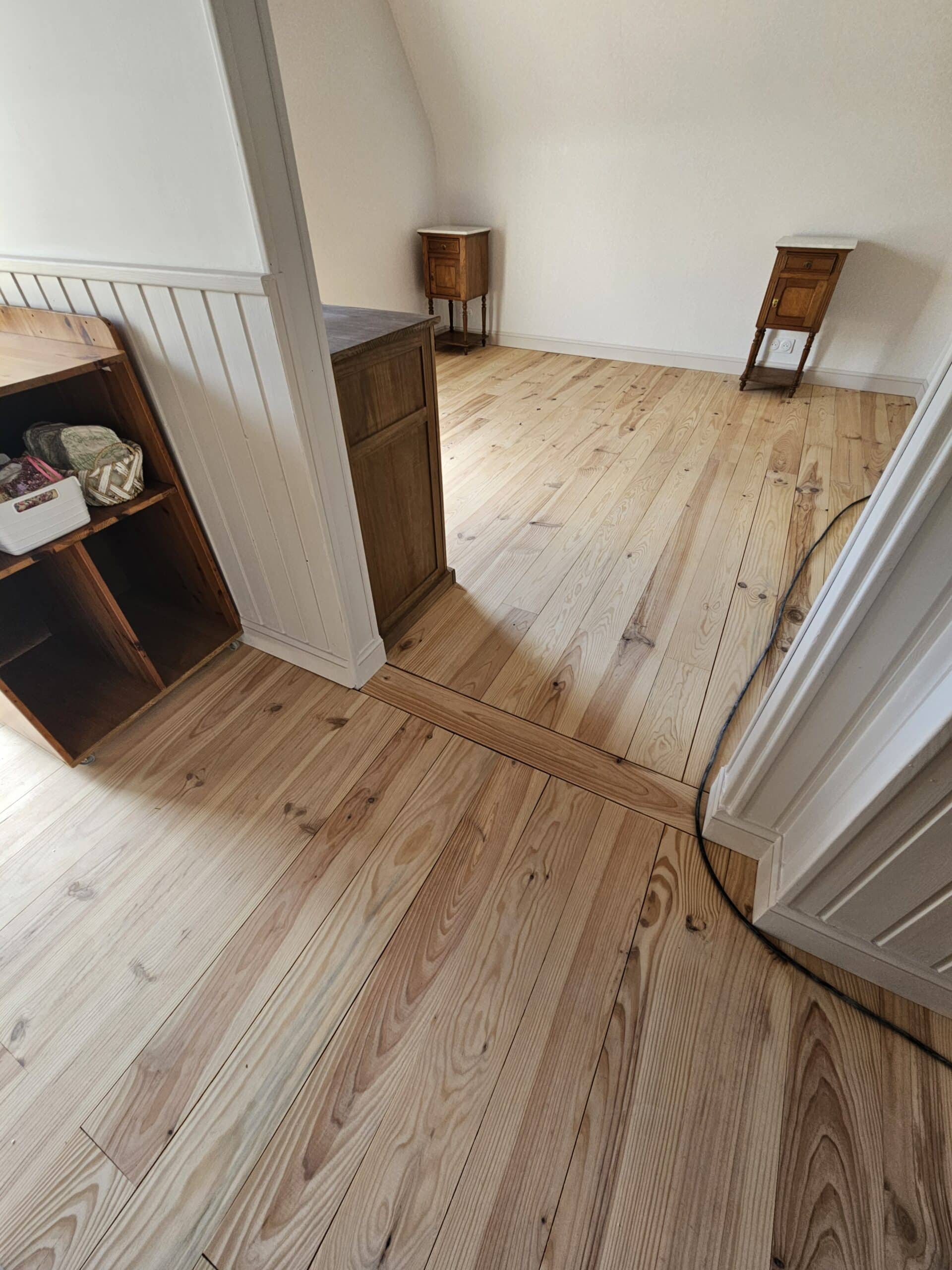 Parquet en pin massif clair